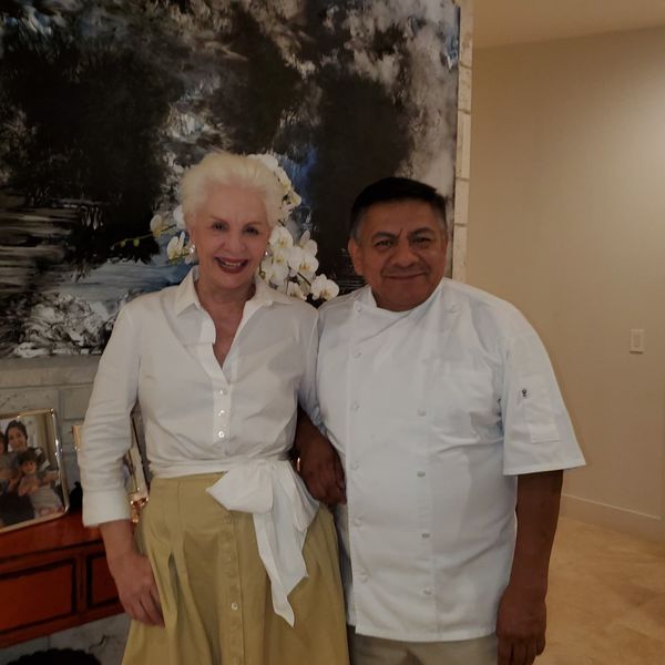 Carolina Herrera, dinner party, gourmet meal, personal chef, luxury dining, event catering, culinary art, fashion icon, dining experience, food and fashion.